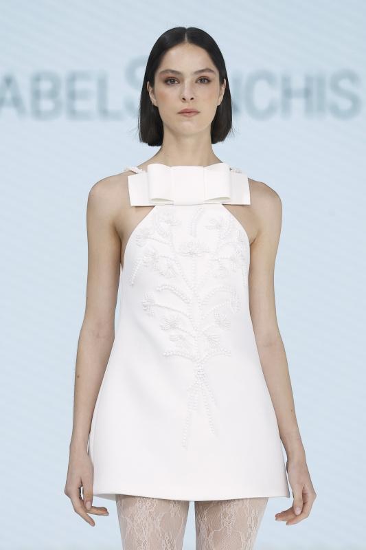vestido de novia corto con lazo