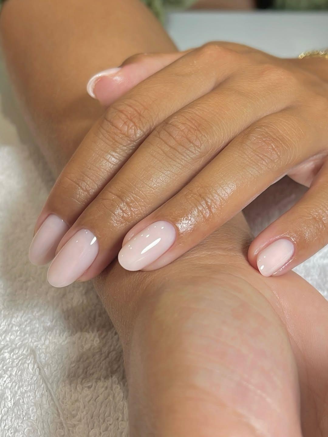 @chelslounails