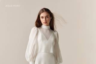 vestidos de novia para mujeres maduras: con manga abullonada cuello alto