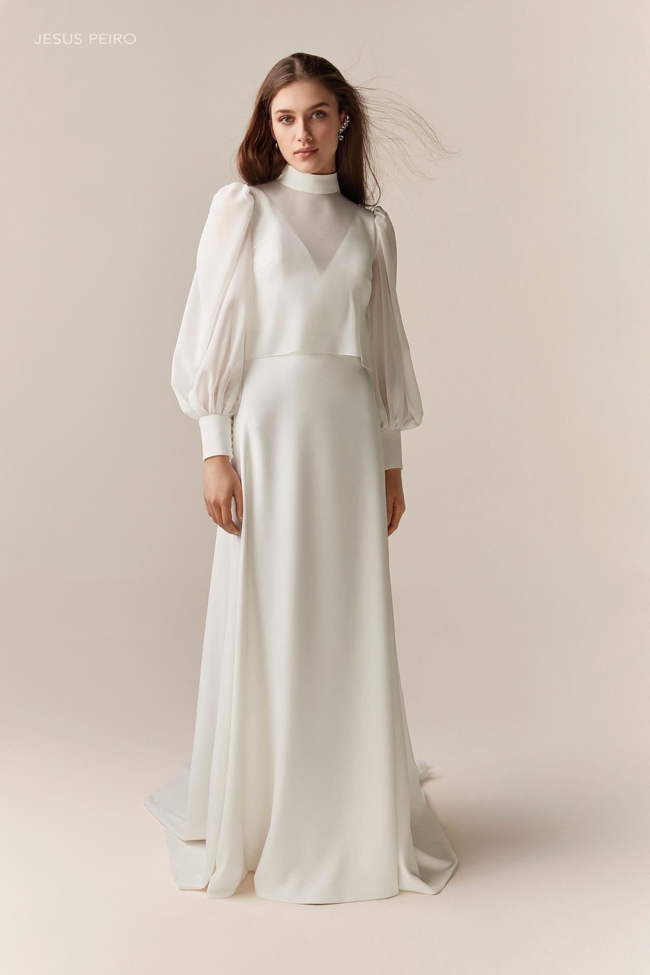 vestidos de novia para mujeres maduras: con manga abullonada cuello alto