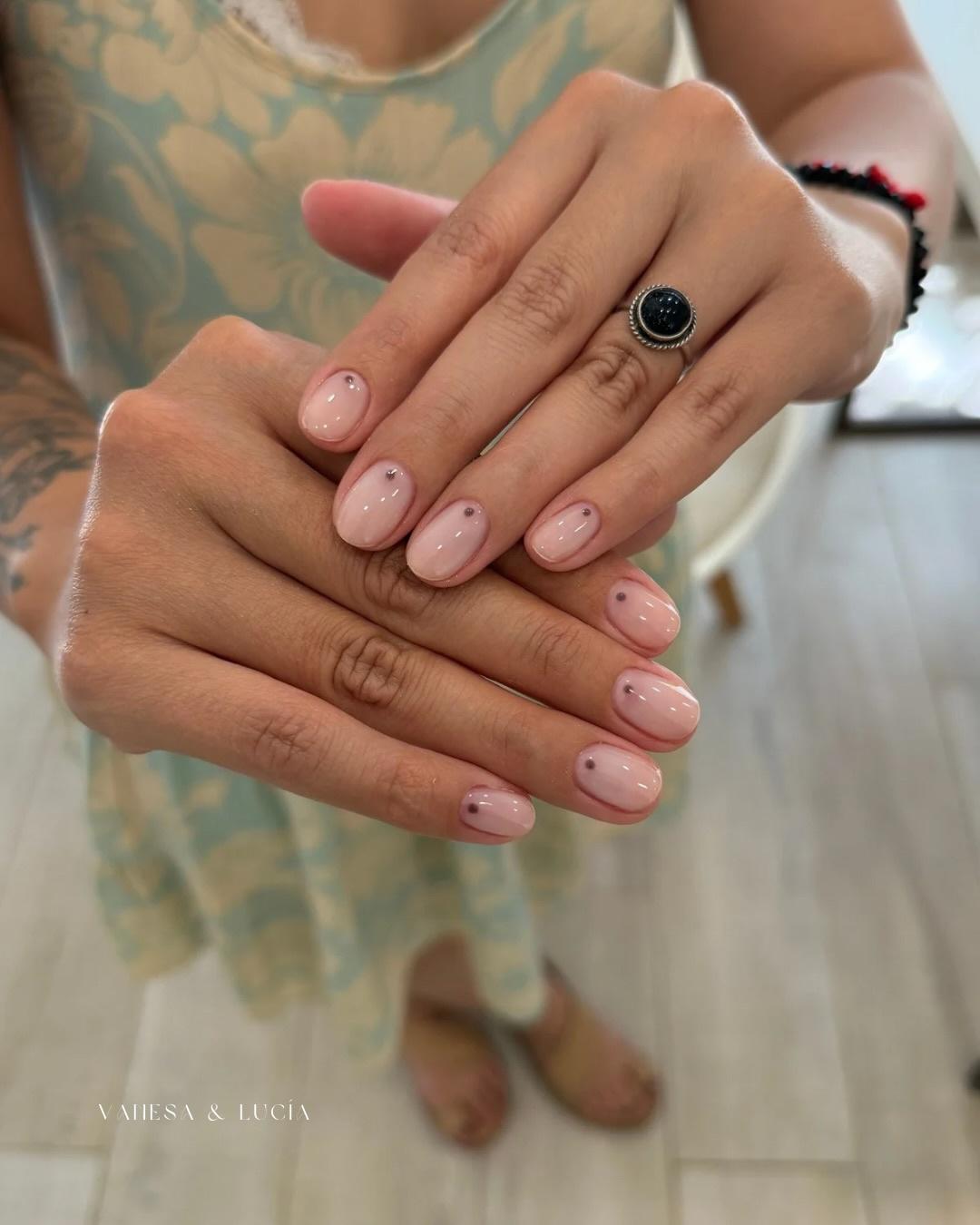 @lucia.nails_