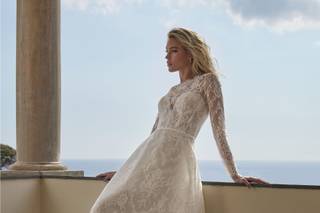 Vestido de novia con manga larga y encaje