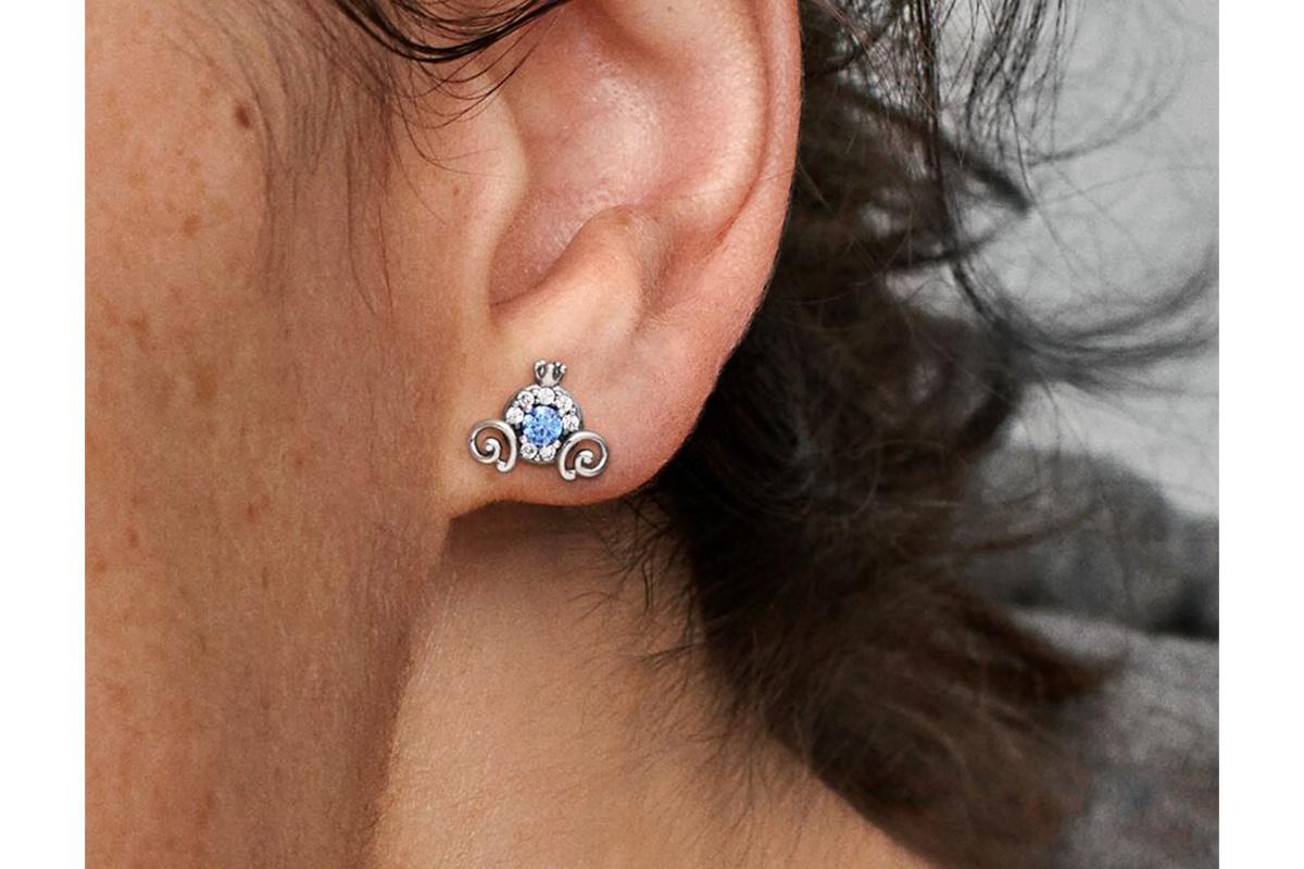 Pendientes con la forma de la carroza de Cenicienta