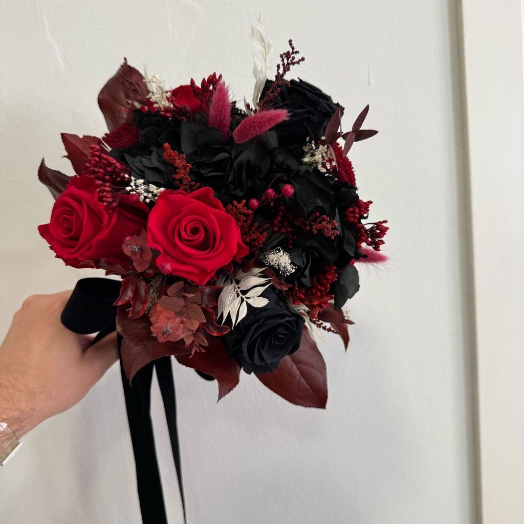 Ramos novia originales con flores negras