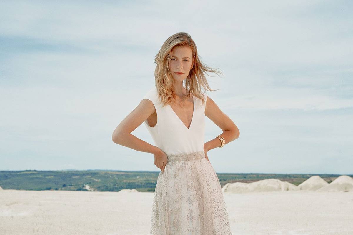 Look para ir en barco  Vestidos de playa cortos, Vestidos de