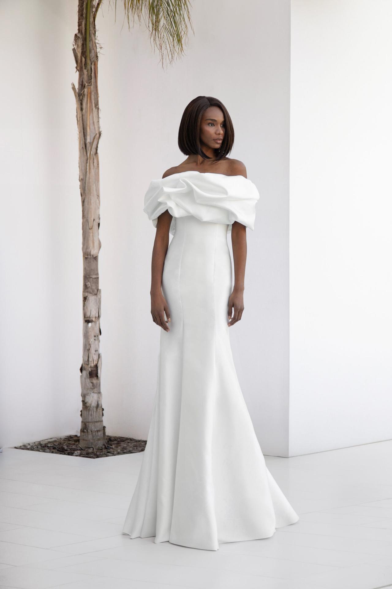 Vestido boda civil de escote bardot y corte sirena