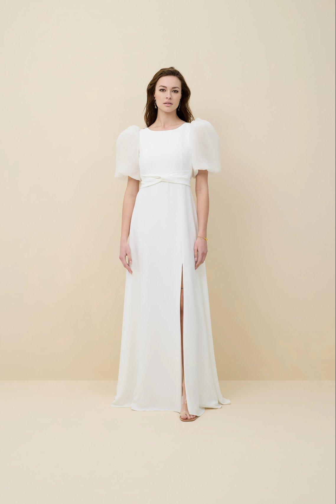 vestidos de novia para mujeres maduras: con manga corta farol