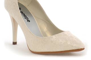 Zapatos de novia vintage en crema