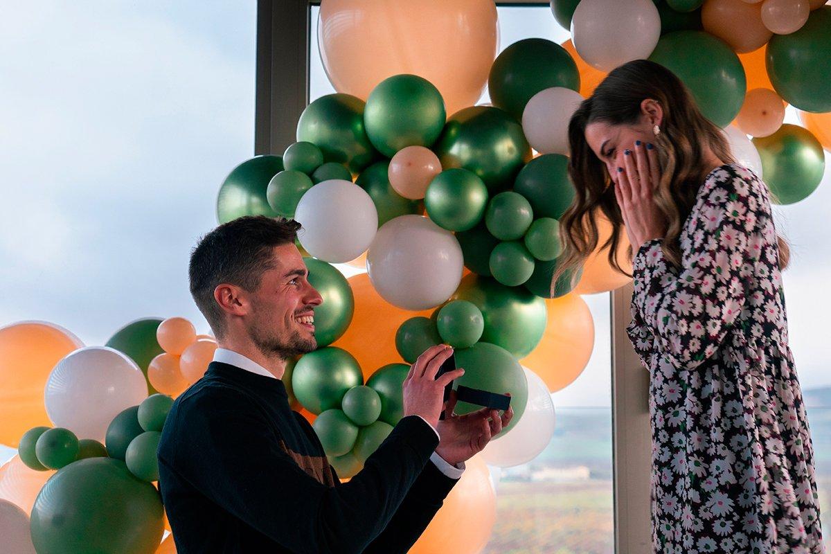 Romántica pedida de mano antes de la boda