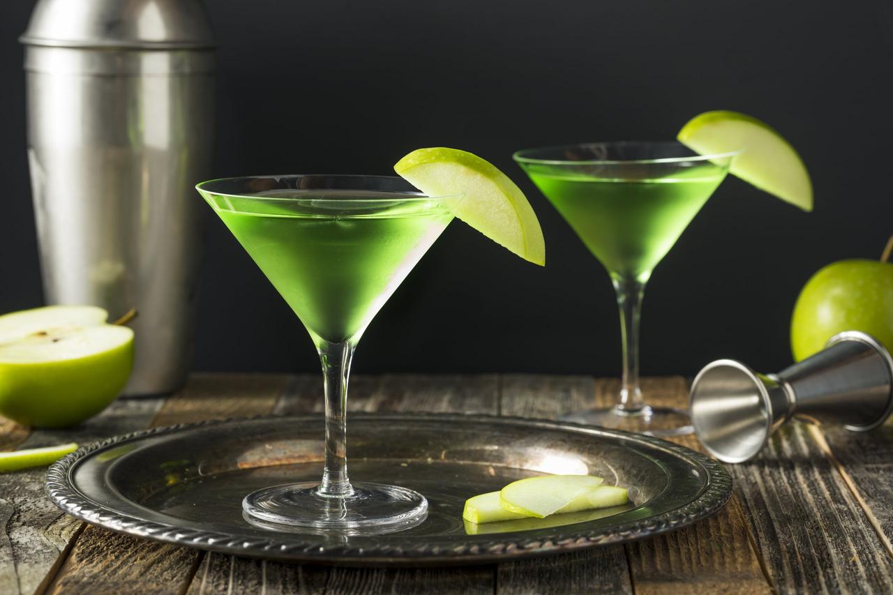 Cócteles elegantes: Martini de manzana