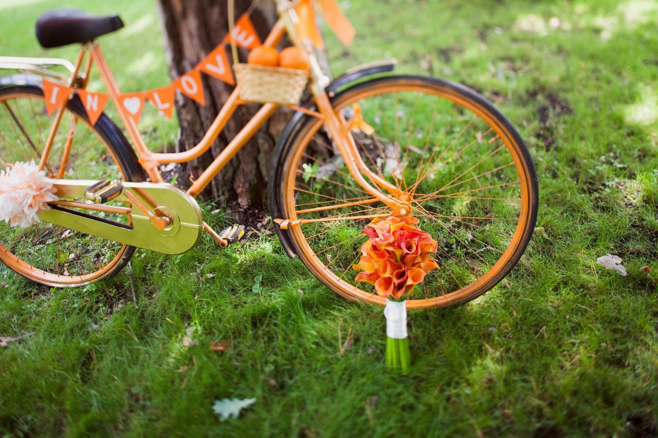 Color boda su significado: elementos decorativos en naranja