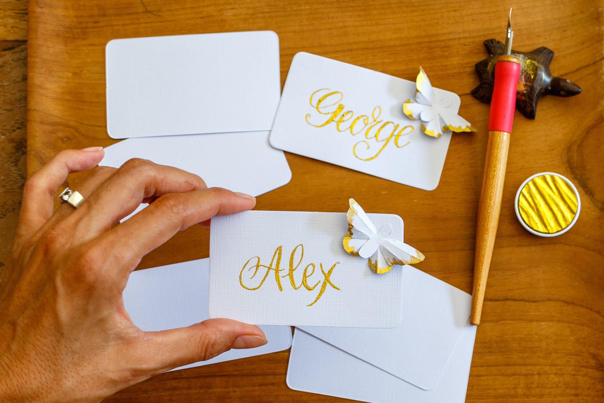 25 Tarjetas Mesa Boda Floral Verde (8.5x5.5cm) - Marcadores De Lugar Para Eventos