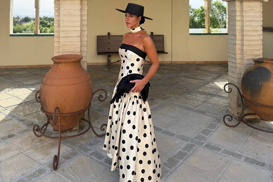 Más de 100 modelos de vestidos negros de bodas