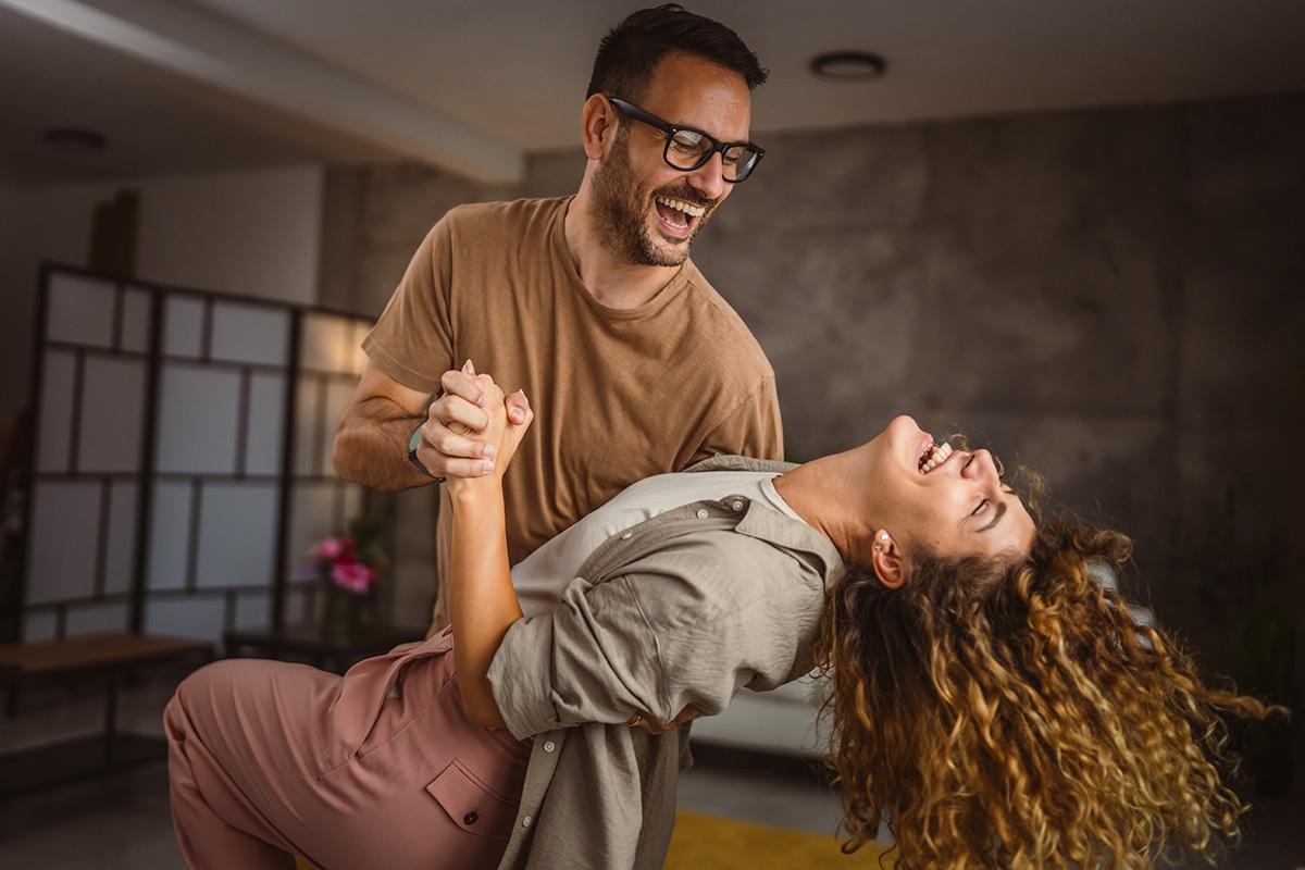 pareja bailando