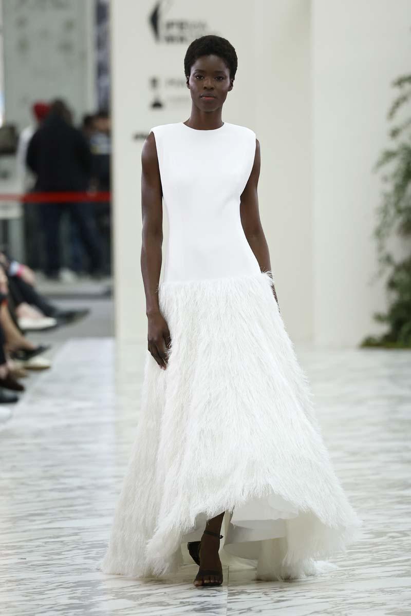 Vestido boda civil de manga corta de tiro bajo