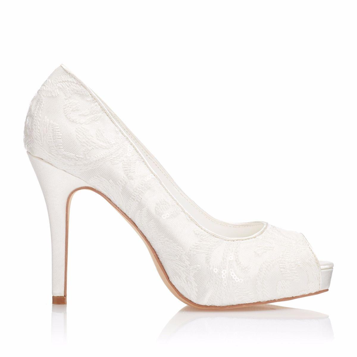 Zapatos de novia vintage de tipo peep toe