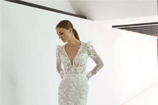 Vestidos novia manga larga con encaje y escote en V