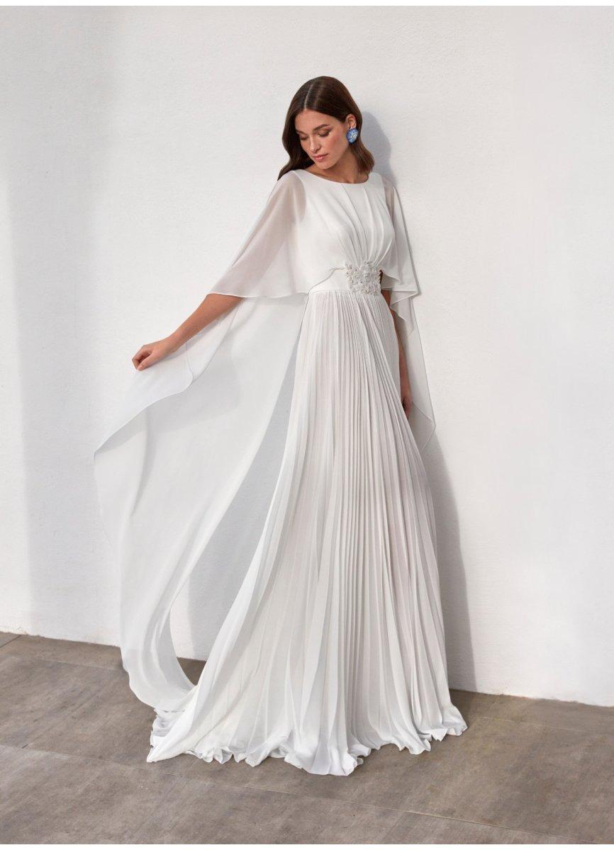 vestidos de novia para mujeres maduras: con capa transparente corta
