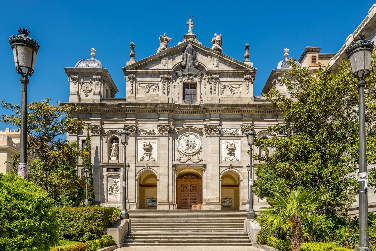 Iglesias Madrid: Iglesia de Santa Bárbara