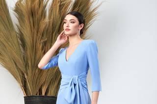 Vestidos azules para boda con bajo de la falda tulipán