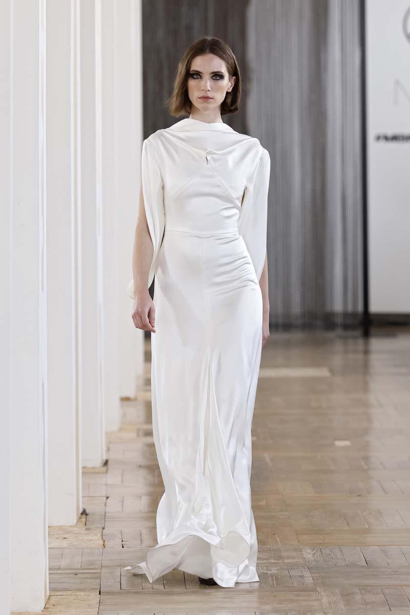Vestido boda civil sencillo y drapeado