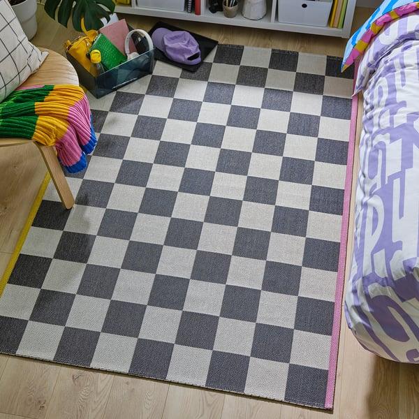 Qué regalar en bodas de algodón: alfombra estampada