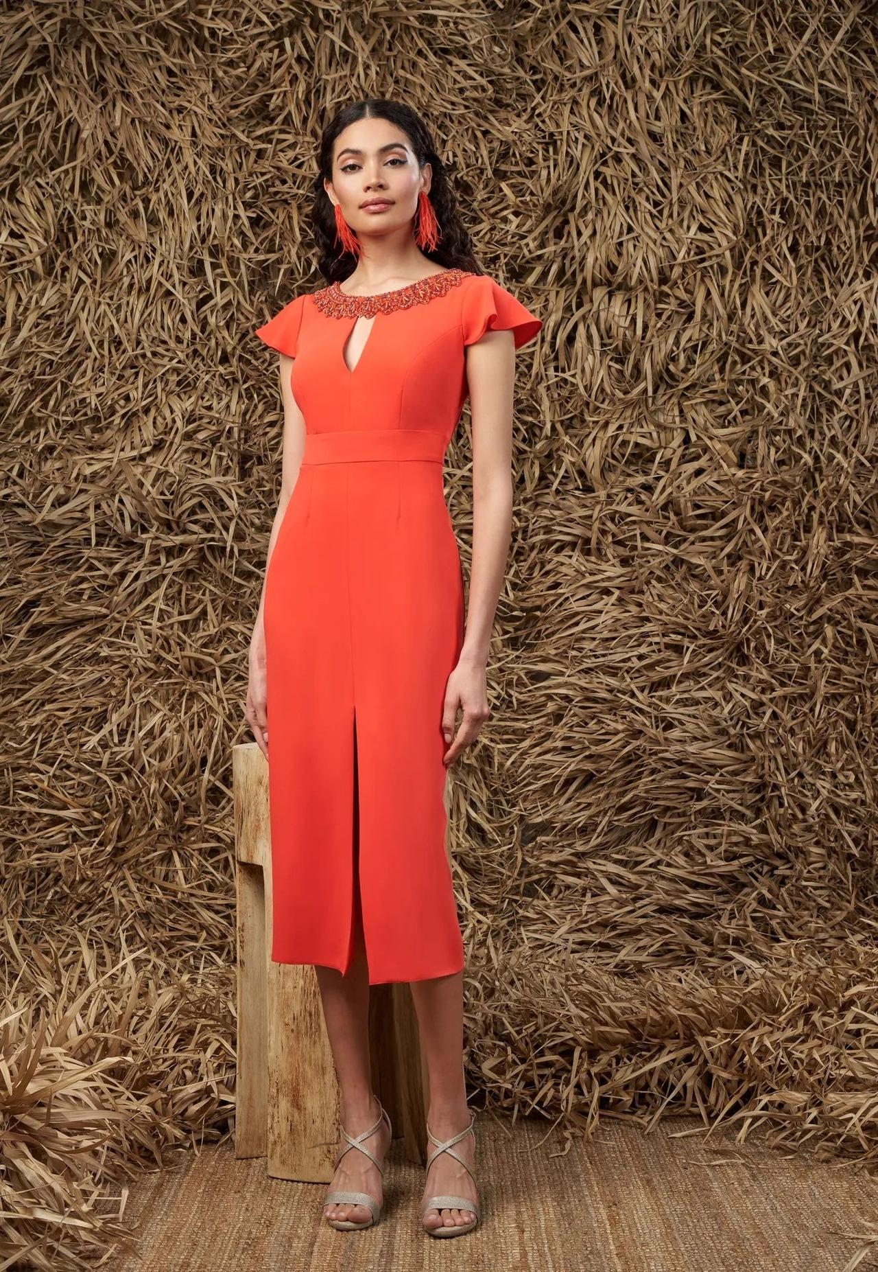 Vestido de cóctel con cut out