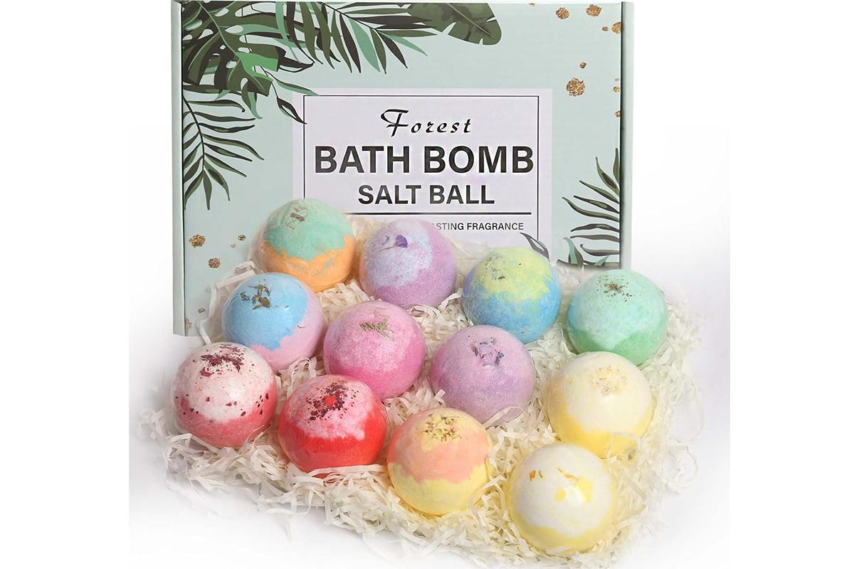Qué regalar a tu pareja por San Valentín: bombas de baño con distintos colores y fragancias