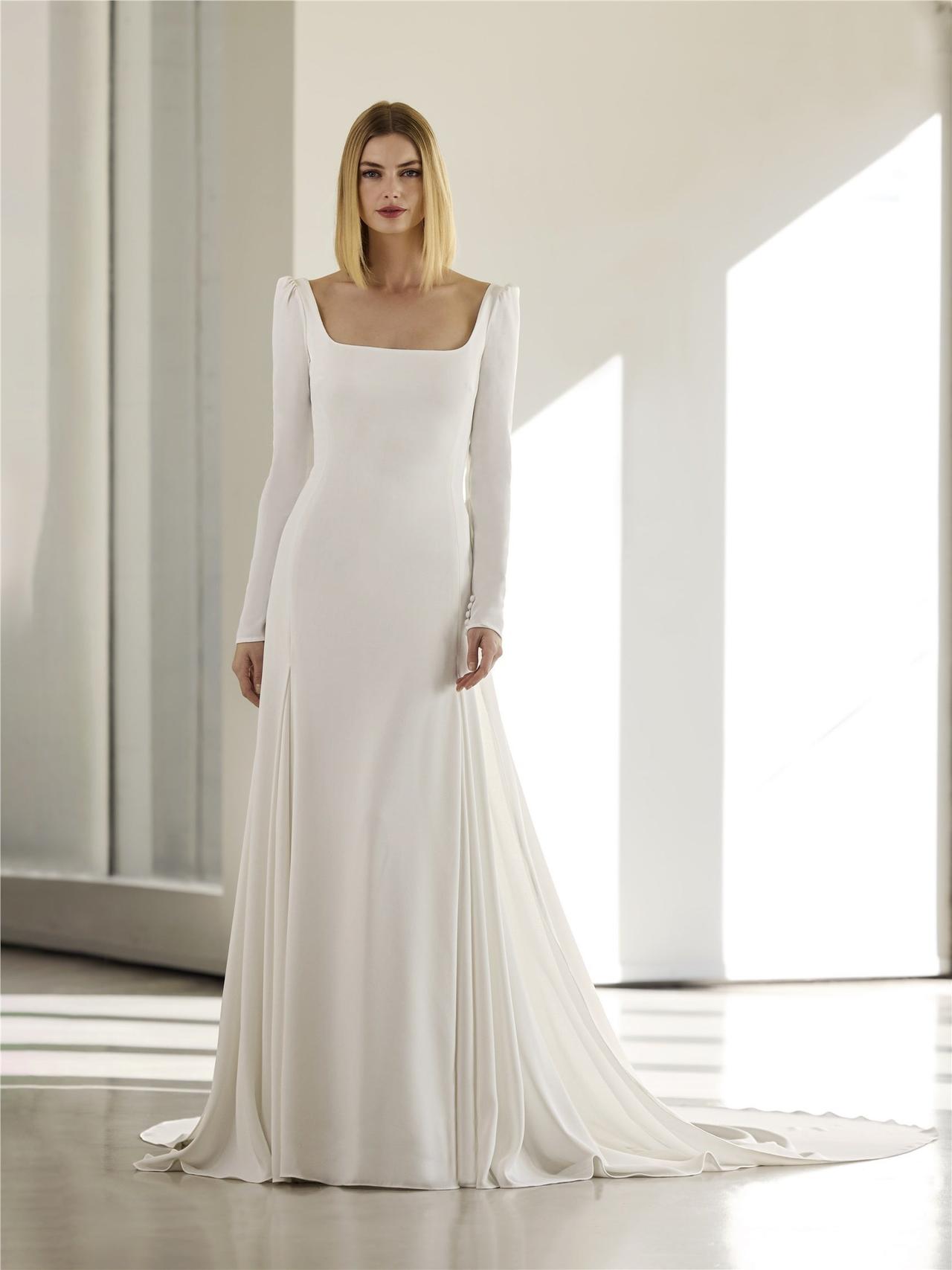 Vestidos novia manga larga lisa con escote cuadrado