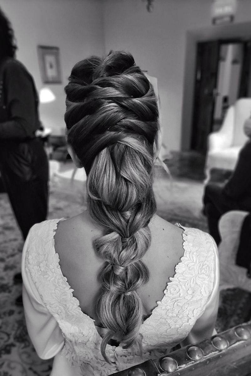 Peinados para bodas: recogido con trenza