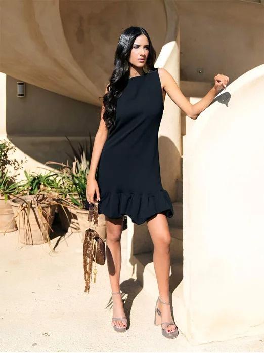 Vestidos de fiesta cortos con volante en el bajo de la falda