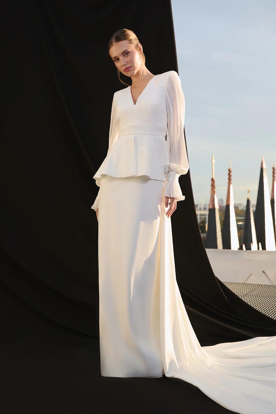 vestidos de novia para mujeres maduras: con peplum