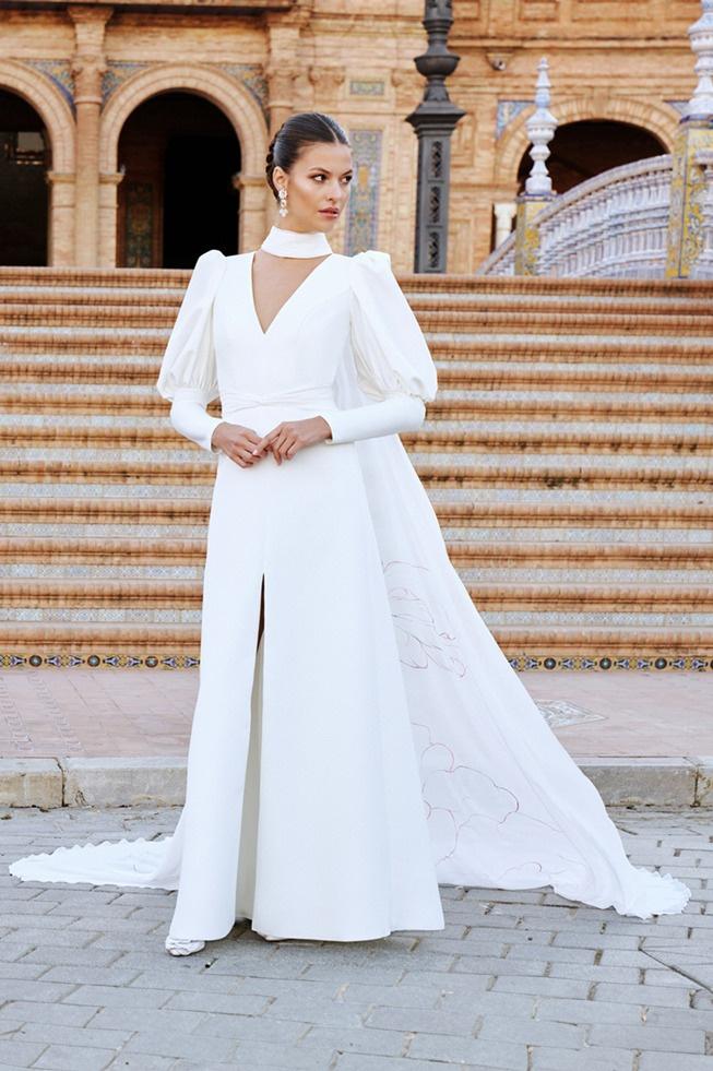 Vestido novia con capa al cuello