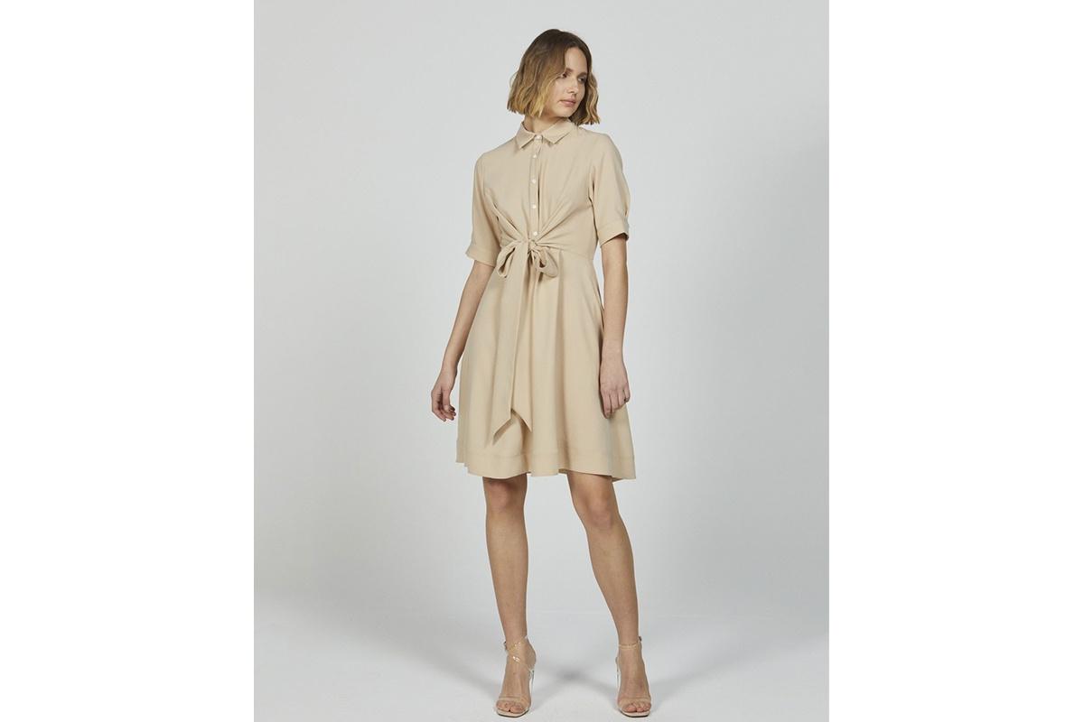 Vestido beige para online una boda