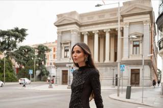 vestidos de boda invitada de manga larga y transparencias