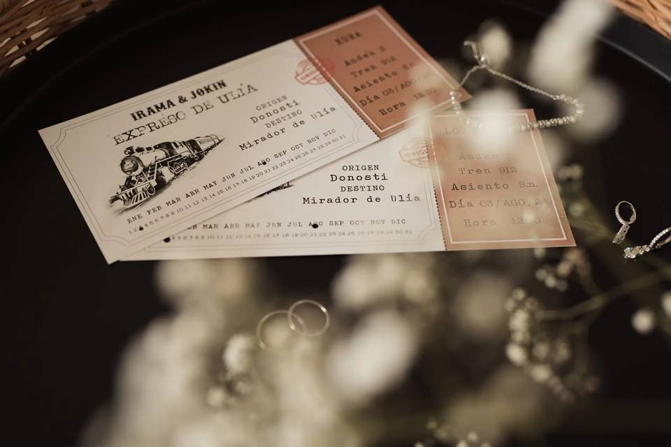 Invitaciones de boda originales 2026: ideas para sorprender a los invitados