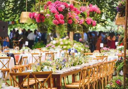 ¿Fan del dopamine decor? Así puedes adaptarlo a tu boda