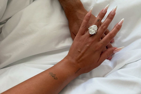 La manicura francesa que está conquistando las pedidas de mano en 2026