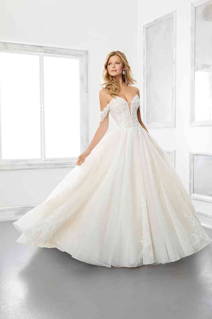 80 vestidos de novia con escote corazón que enamoran
