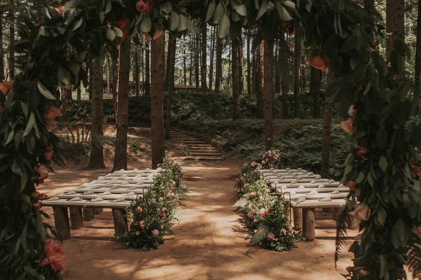 Descubre Por Qué Todo El Mundo Quiere Casarse Con Una Ceremonia En El Bosque 