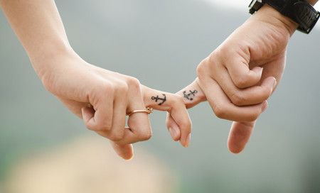 25 ideas de tatuajes en pareja, originales y con significado 