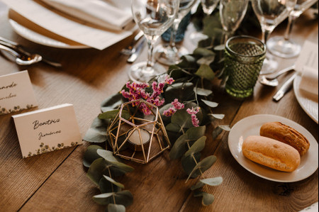 Centros de mesa geométricos: las mejores ideas para decorar la boda