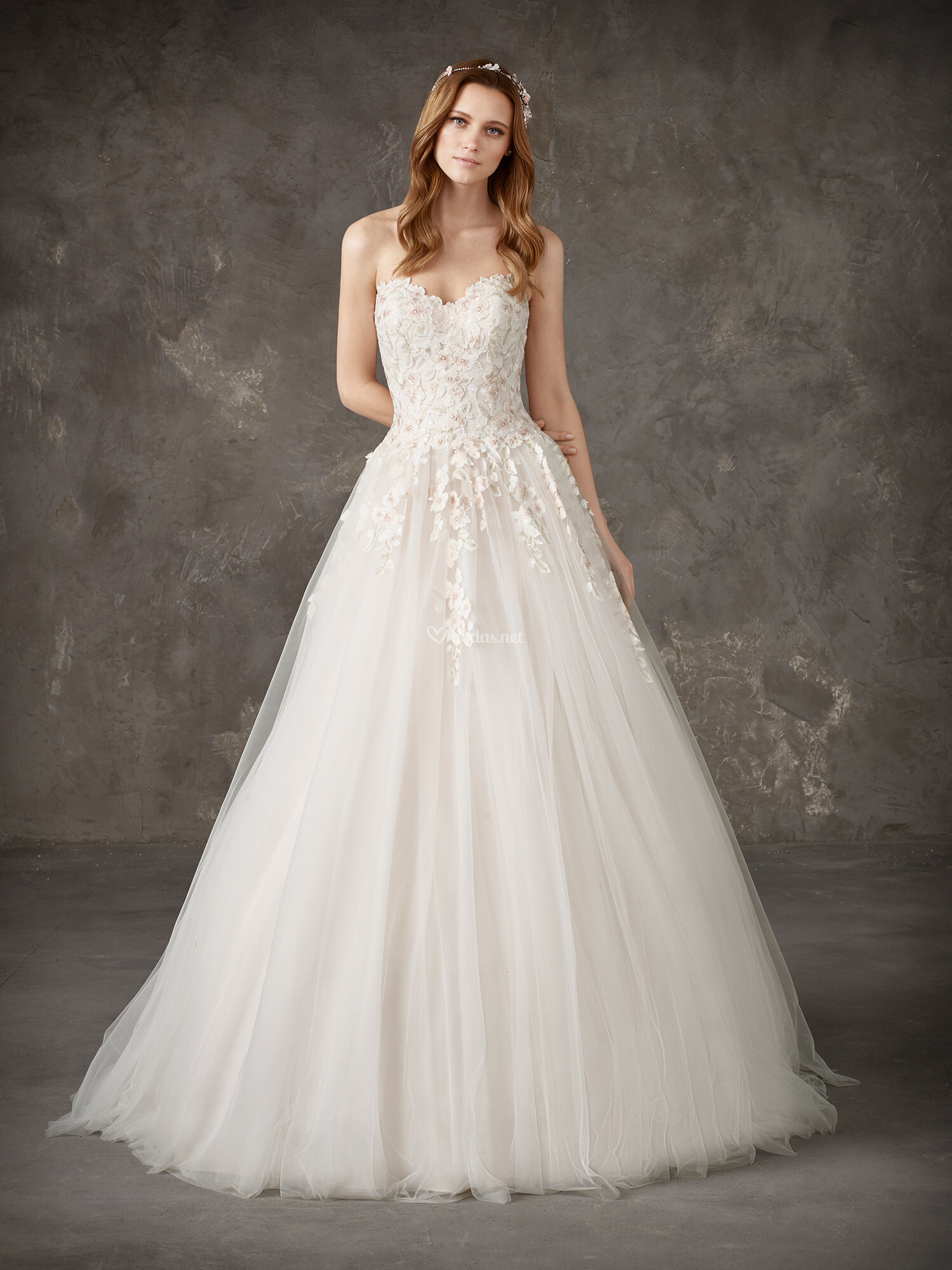 pronovias lwd 04