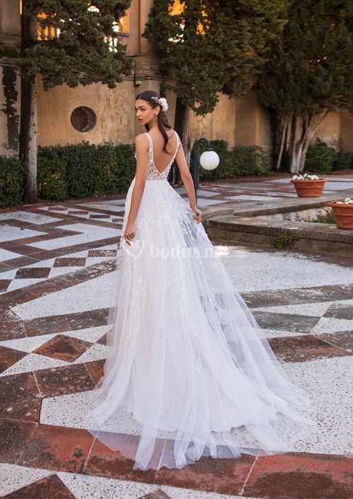 pronovias elara