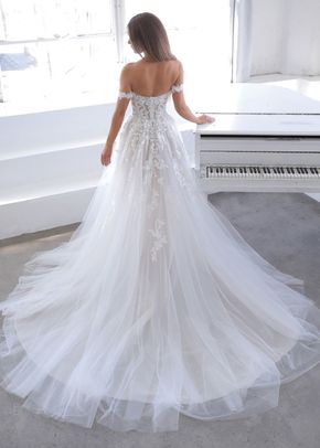 kiyonna screen siren lace gown