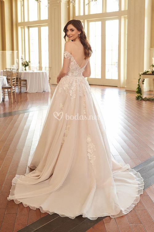 44312, Sincerity Bridal