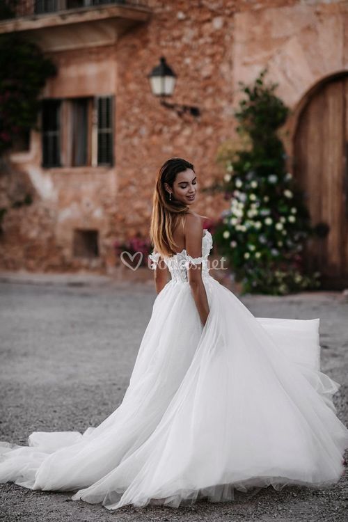 Caprice, Allure Bridals