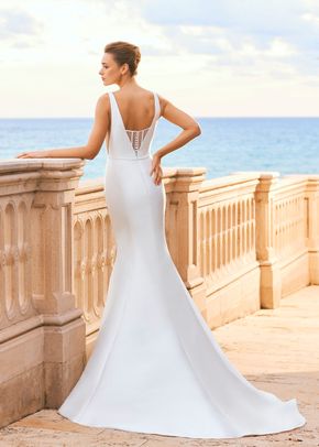 IONA, Pronovias