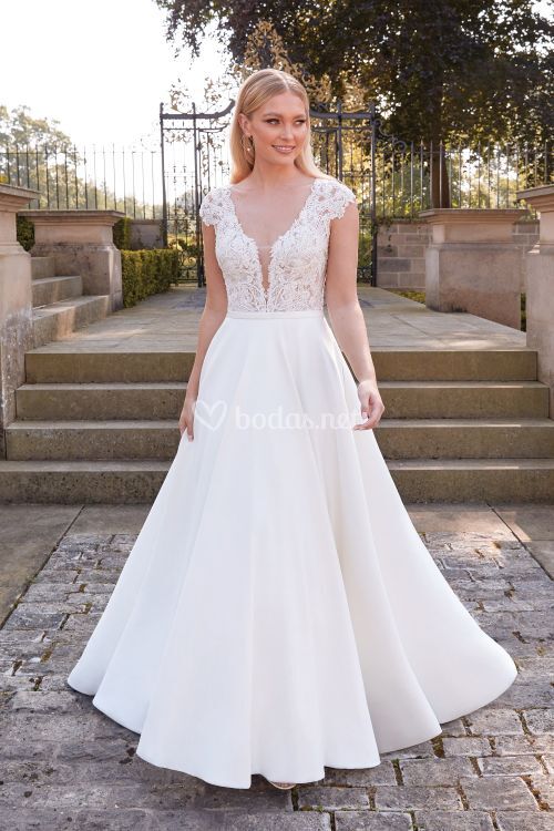 44328, Sincerity Bridal