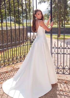 44324, Sincerity Bridal